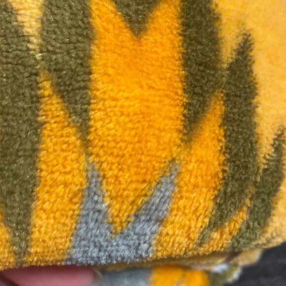 Coral Fleece Throw Blanket - Picture 5 of 7